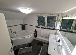 OG-Badezimmer Ansicht 2